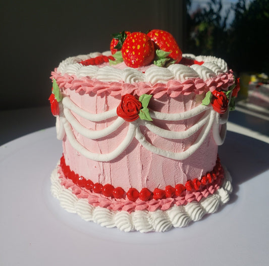 Cake Sculpture | 4.5" by 3"